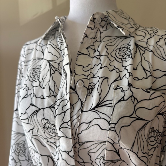 PASHMINA Women's Belted B&W Floral Print Midi Collared Button Down Dress - Picture 4 of 8